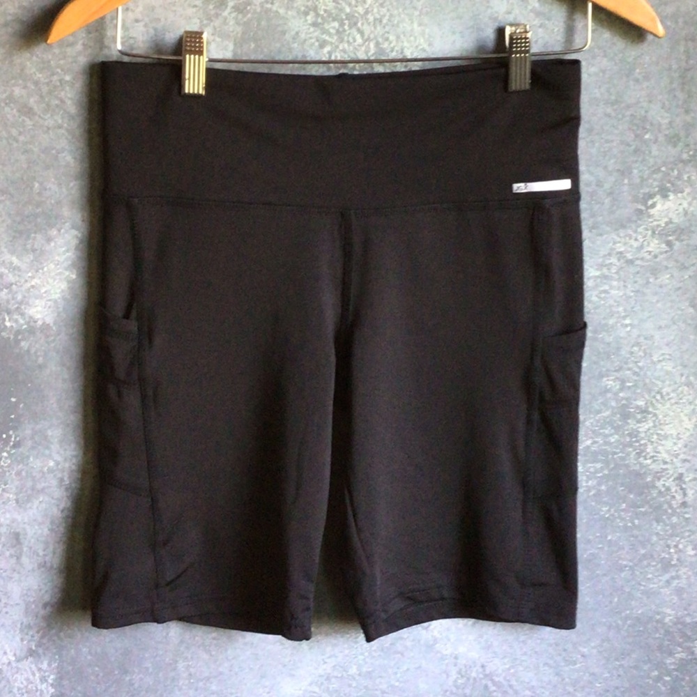 Performance workout shorts Sz. M